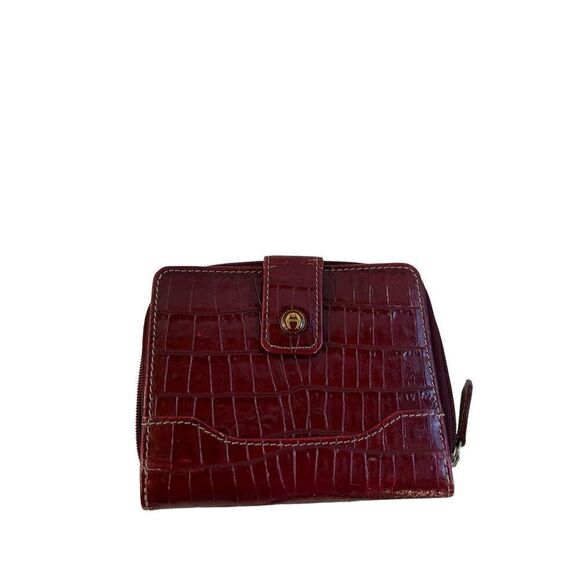 Aigner Etienne Wallet Eel Skin? Burgundy (Defect crack) 4.5x4" cardholder - Picture 1 of 12
